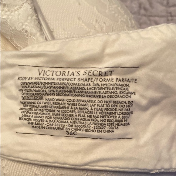 Elegant Lace Underwire Bra - White - Picture 3 of 3